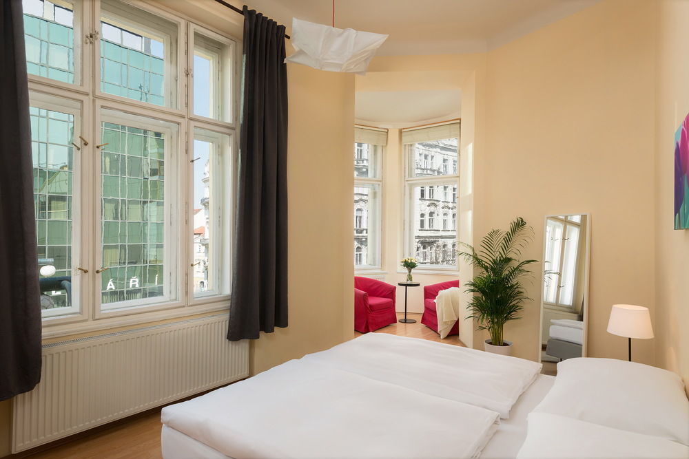 Old Town Residence Apartments Прага Экстерьер фото