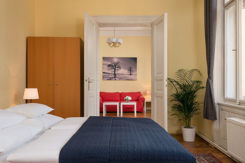 Old Town Residence Apartments Прага Экстерьер фото